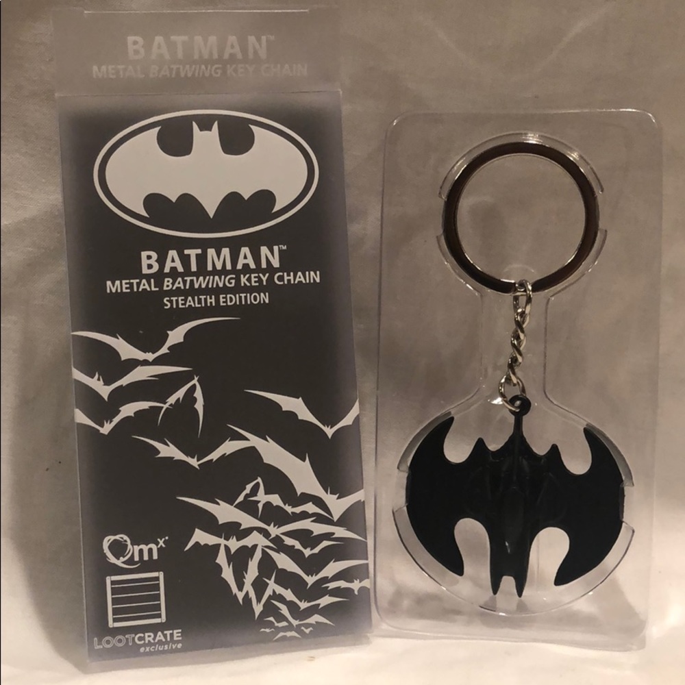 NIB Batman Metal Batwing Key Chain Stealth Edition